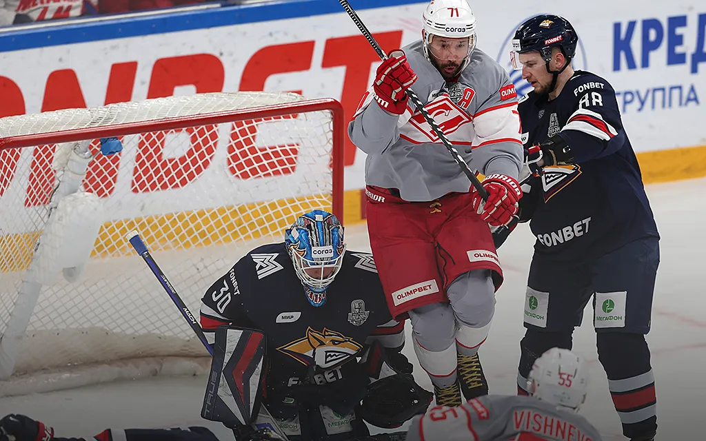 Салавата юлаева спорт челябинск. Хоккей салават трактор. Игроки салавата юлаева 2022. Игра кхл салават трактор. Салават юлаев трактор.