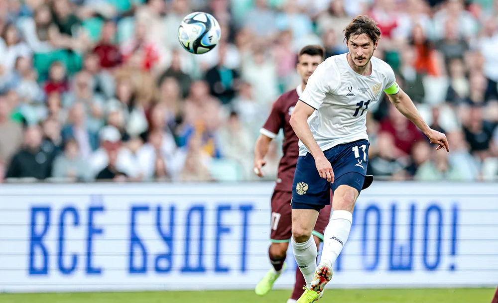 Алексей Миранчук Михаил Шапаев РФС.webp