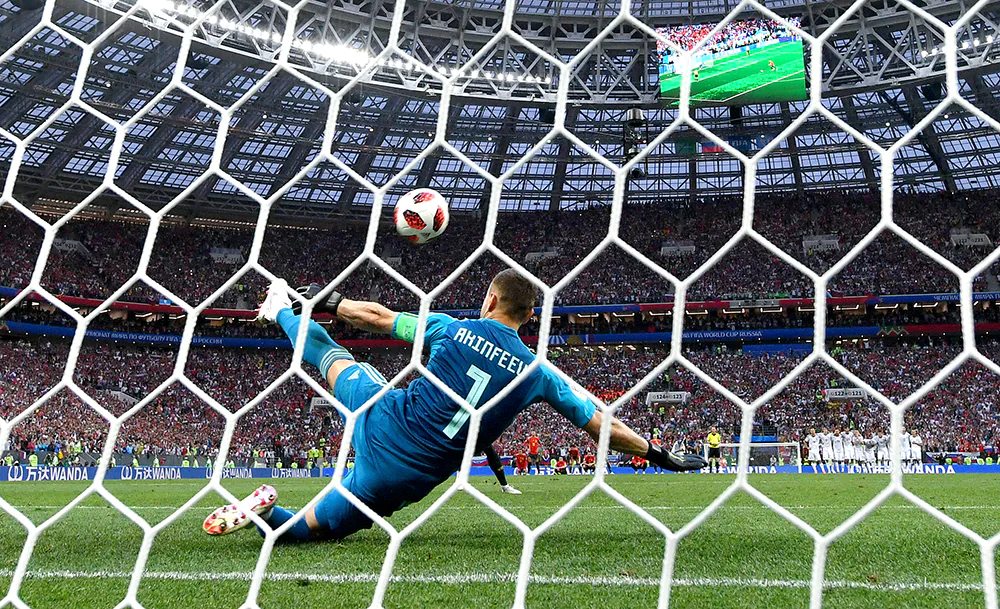 Акинфеев_Россия_Испания_2018_Фото_Getty_Images_00000.webp
