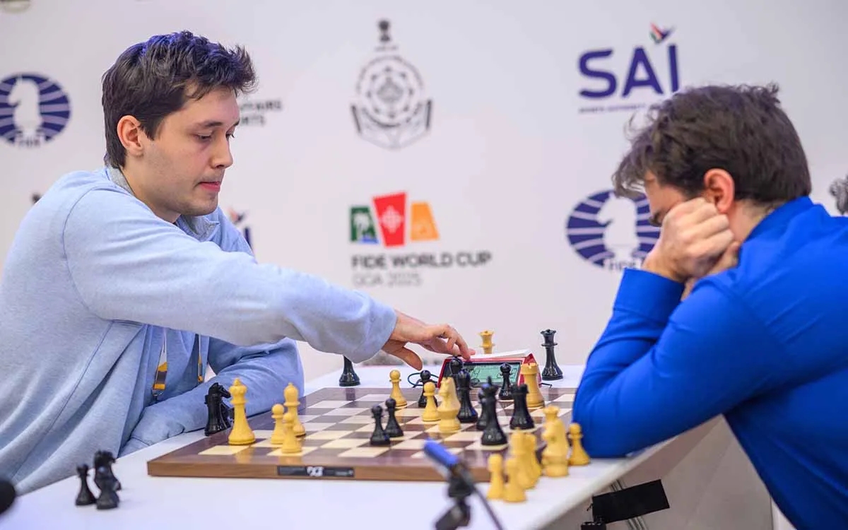 Andrei-Esipenko-Shenklend-FIDE.webp