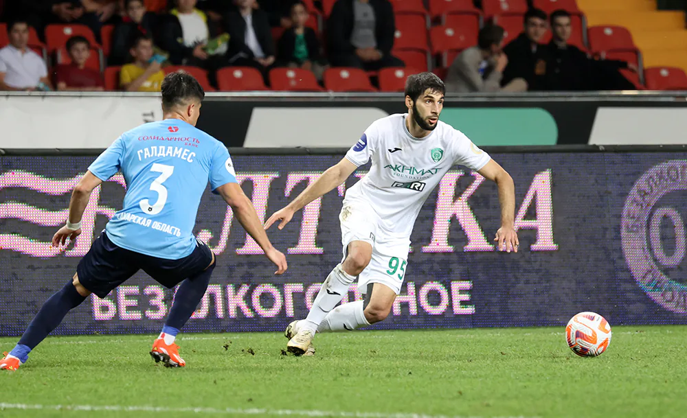 Арсен_Адамов_«Ахмат»_–_«Крылья_Советов»_Фото_ФК_«Ахмат».webp