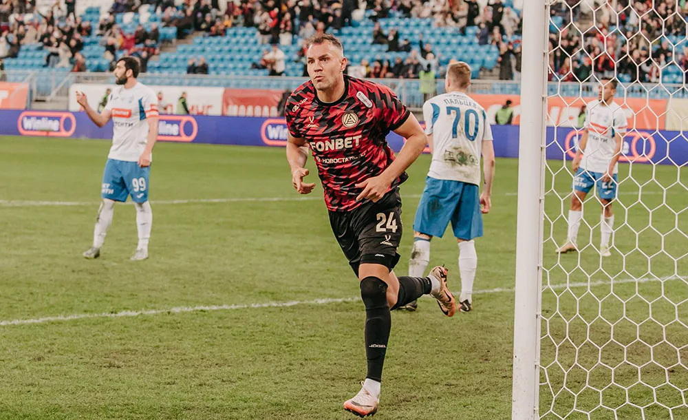 Артем Дзюба. Фото ФК «Акрон» 00002.webp