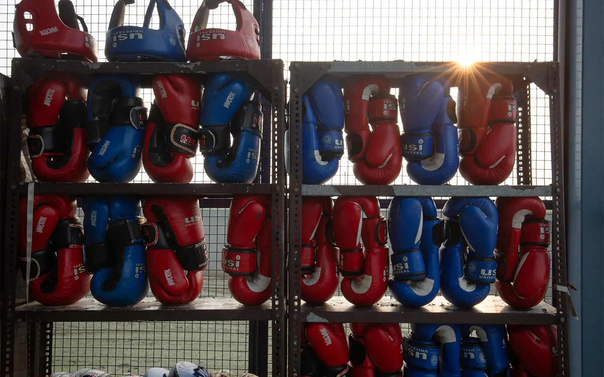 Boxing-gloves-GettyImages1.webp