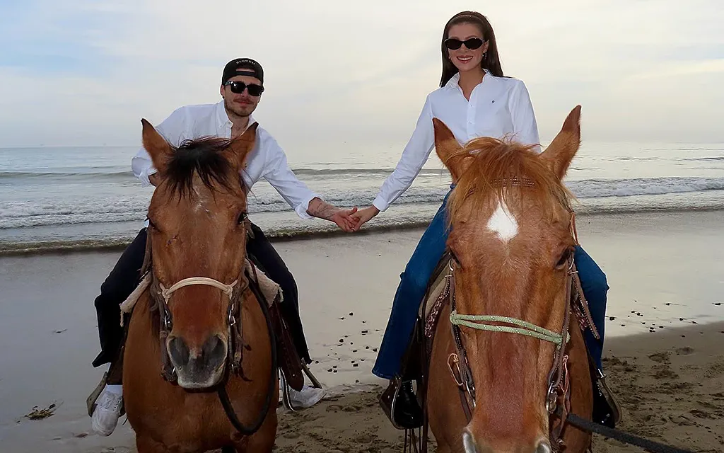 Бруклин Бэкхэм, Сеть Бруклина.webp