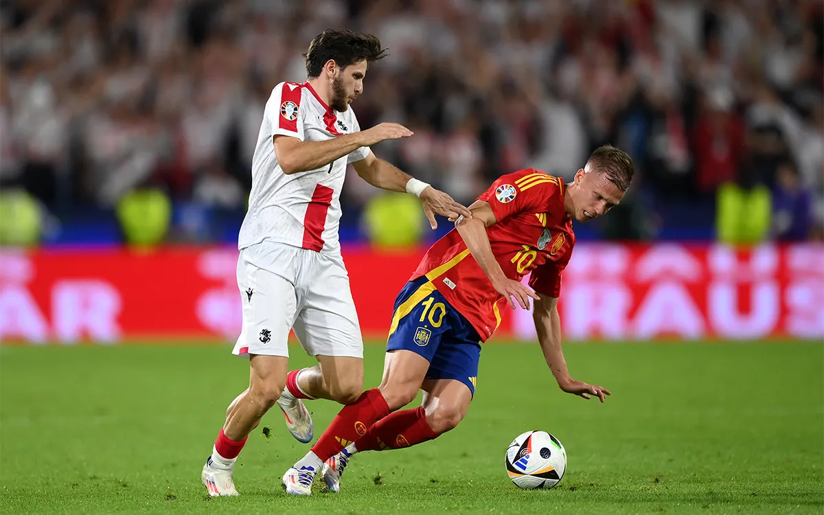DaniOlmo-KhvichaKvaratskhelia-Spain-Georgia-GettyImages.webp