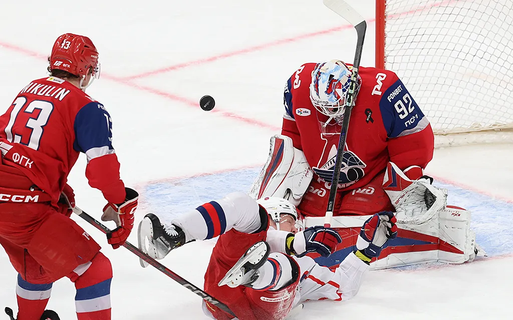 Даниил_Исаев,_Ярослав_Неелов_photo_khl_ru2.webp