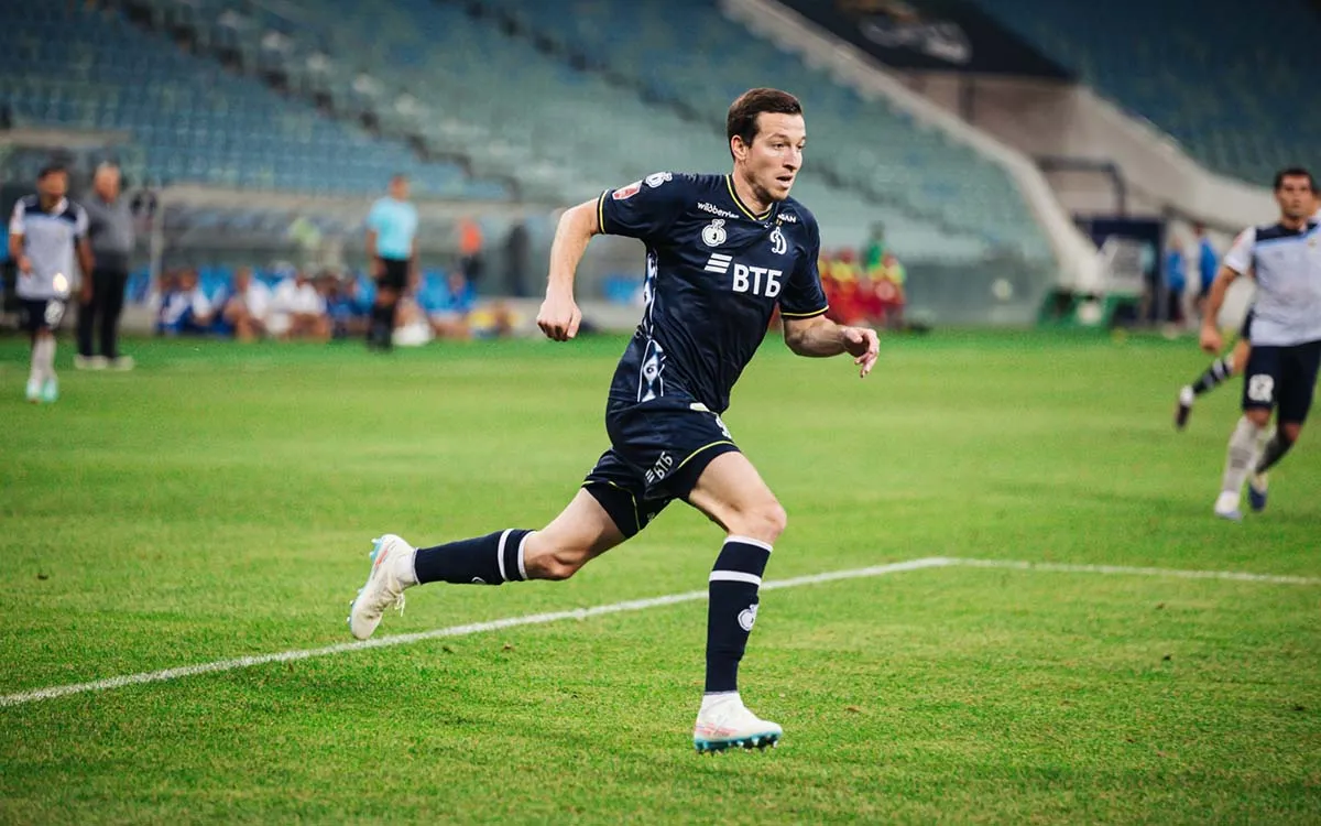 Denis-Makarov-fc-Dinamo.webp