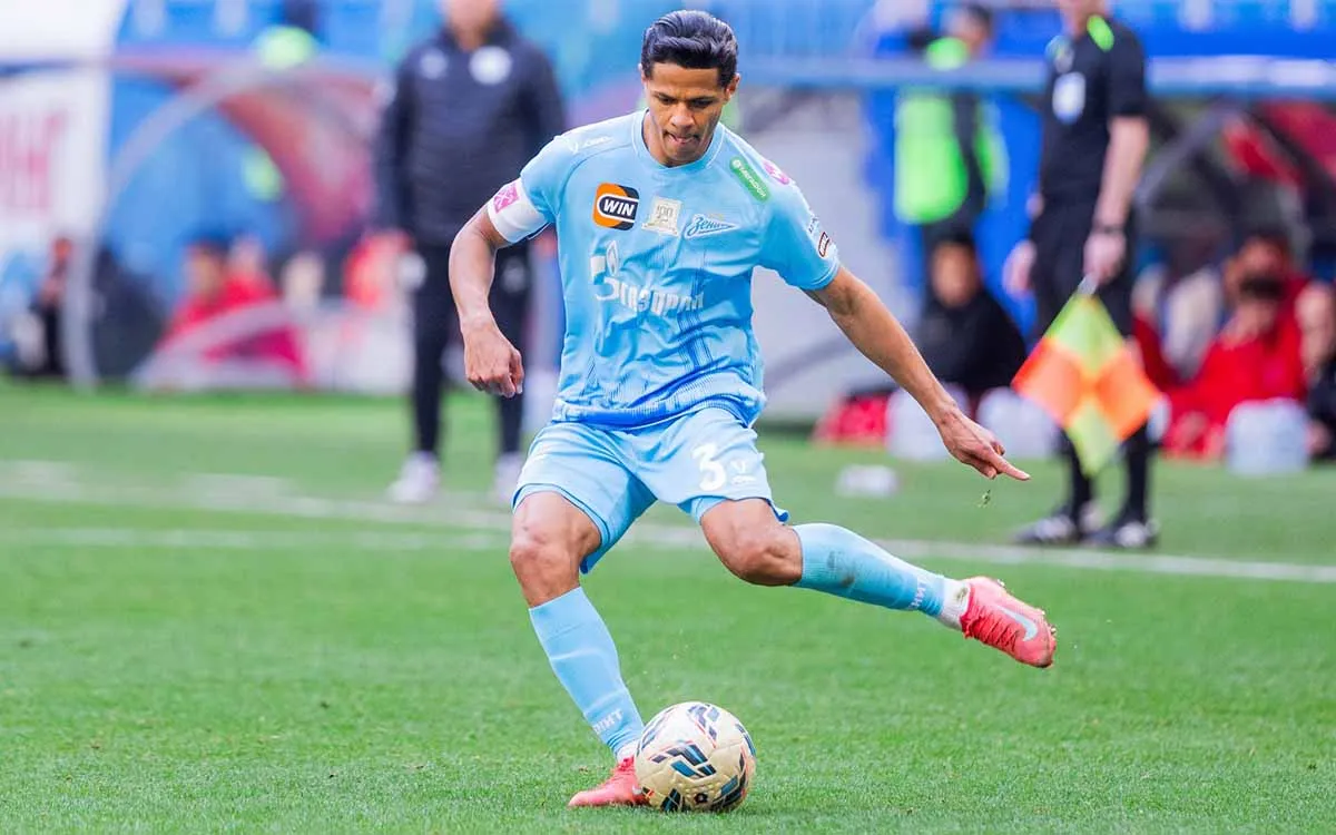 Duglas-Santos-fc-Zenit.webp