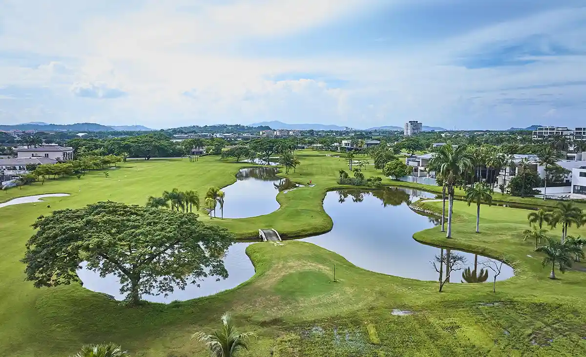 Ecuador_Isla Mocolí Golf Club.webp