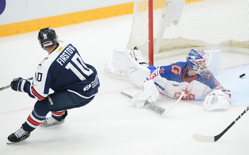 Фирстов,_СКА_Торпедо,_Соколов_Григорий_и_photo_khl_ru.webp