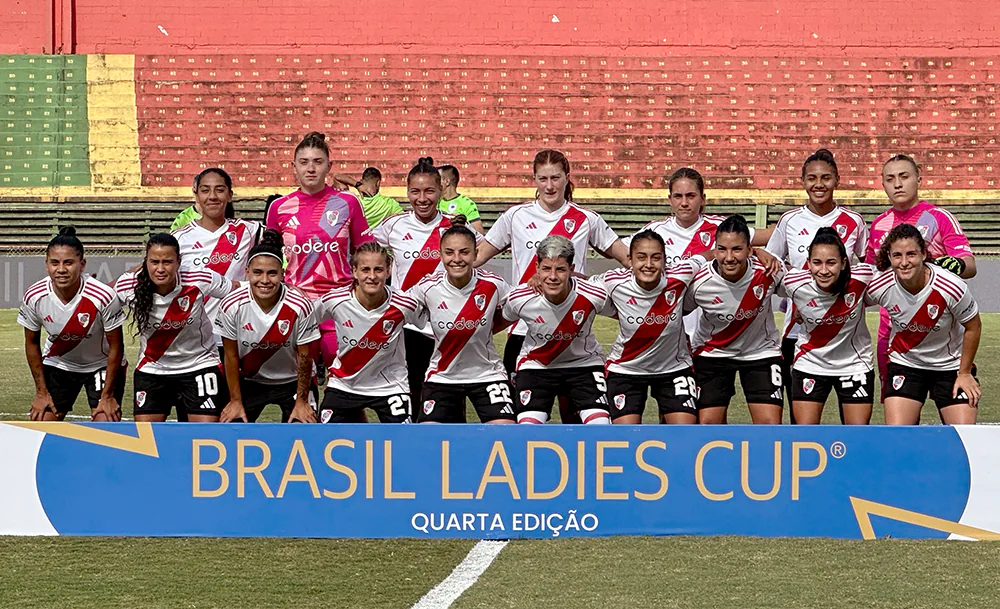 Фото ЖФК Ривер Плейт _.webp