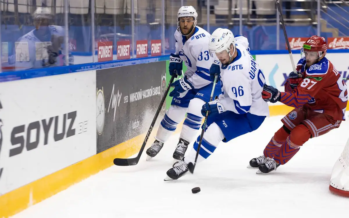 Fredrik-Claesson-hc-Dinamo-moskva1.webp