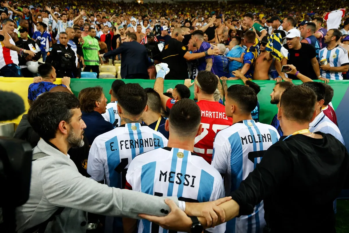 Жуткое побоище на «Маракане». Аргентина победила Бразилию в матче, похожем  на регби