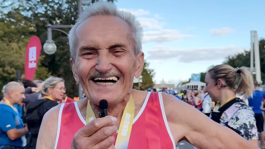 Гюнтер Халлас, Фото BMW Berlin-Marathon _.webp