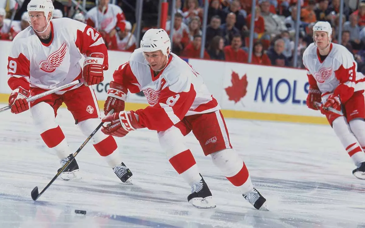 Igor-Larionov-Red-Wings-GettyImages.webp