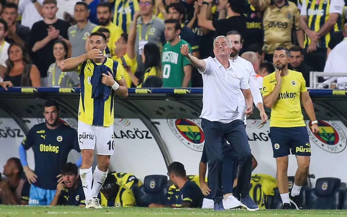 Jose-Mourinho-Fenerbahce-GettyImages.webp