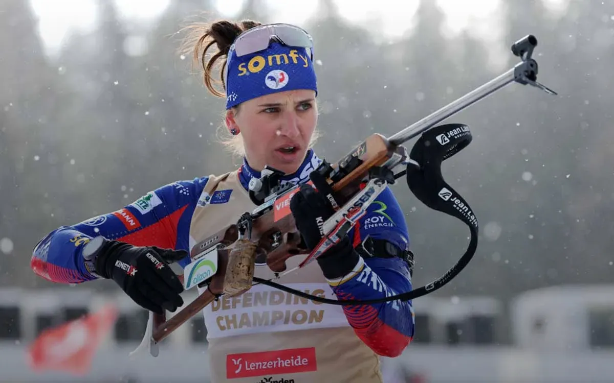 Жюли, не воруй! Биатлонистку приговорили к условному сроку за кражу у своей напарницы