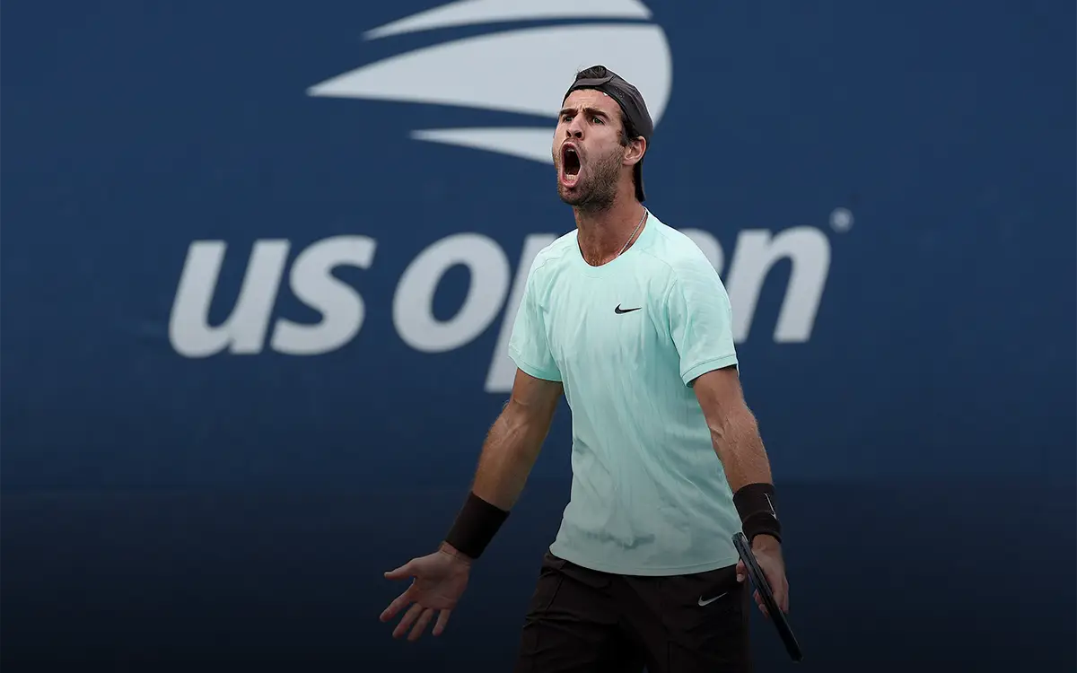 Дикий провал лучшего теннисиста России. Победа у Карена была уже в кармане