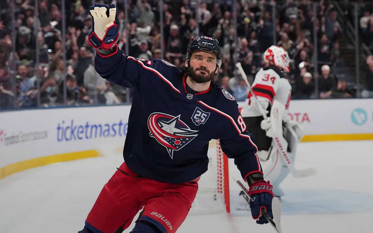 «Русский динамит» взрывает НХЛ. Неистовый Марченко штампует шайбы как элитный снайпер