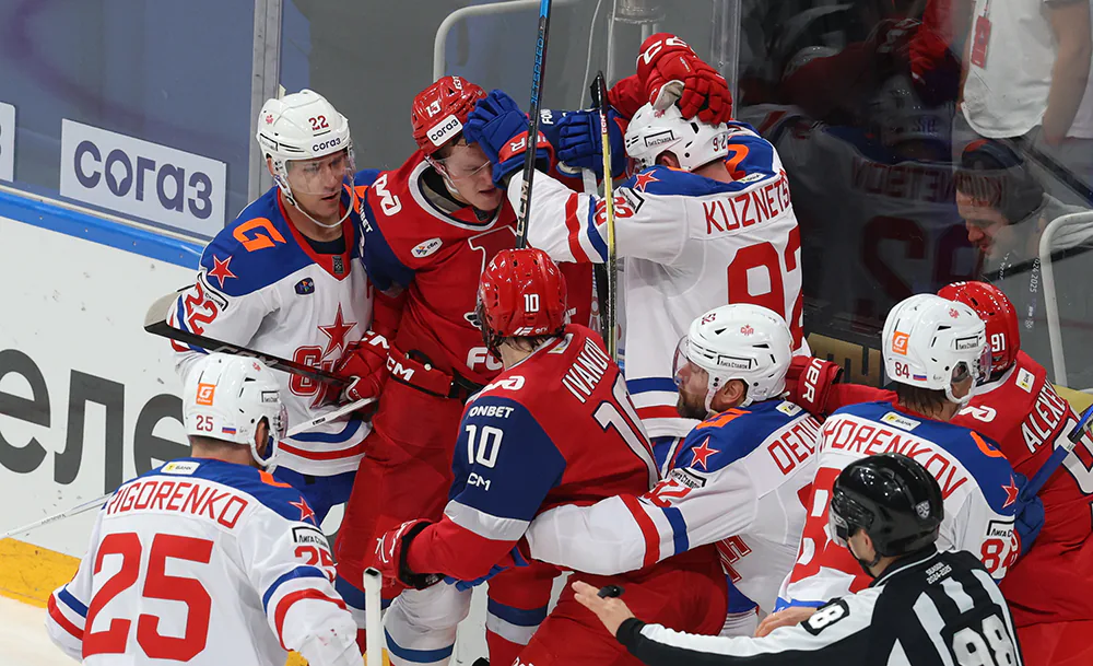 Кузнецов_Локо_СКА,_Фото_Ярослав_Неелов_photo_khl_ru.webp