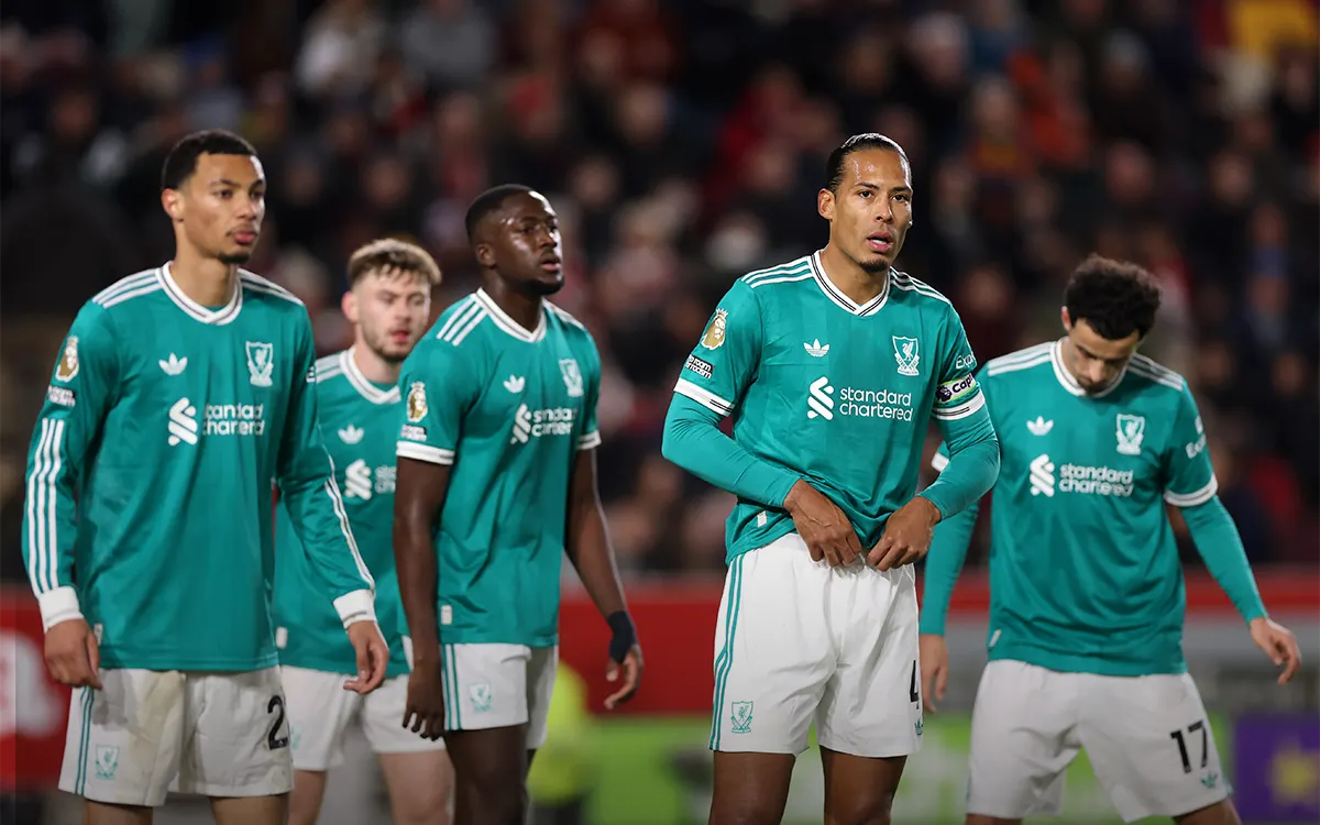 «Ливерпуль» терпит бедствие. «Манчестер Юнайтед» обошёл мерсисайдцев