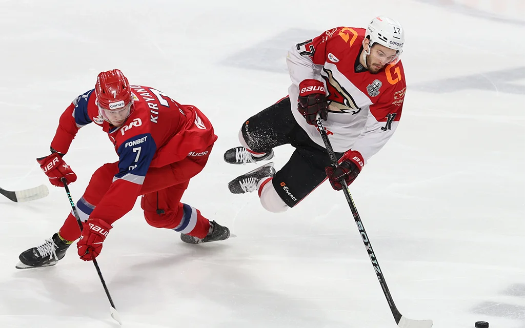 Локомотив_Авангард,_Неелов_Ярослав_photo_khl_ru_2.webp