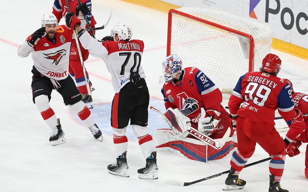 Локомотив_Авангард,_Неелов_Ярослав_photo_khl_ru_3.webp