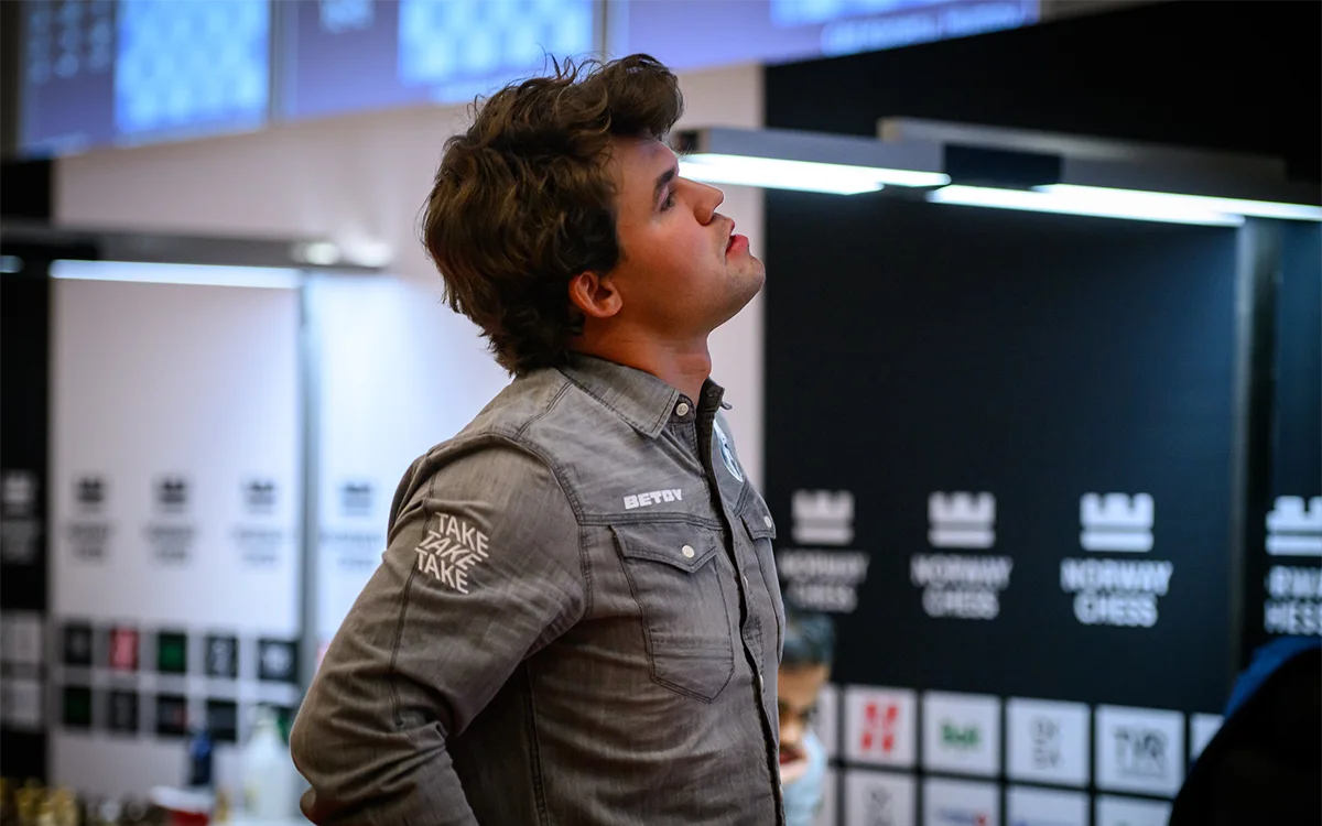 Magnus-Carlsen-FIDE1.webp