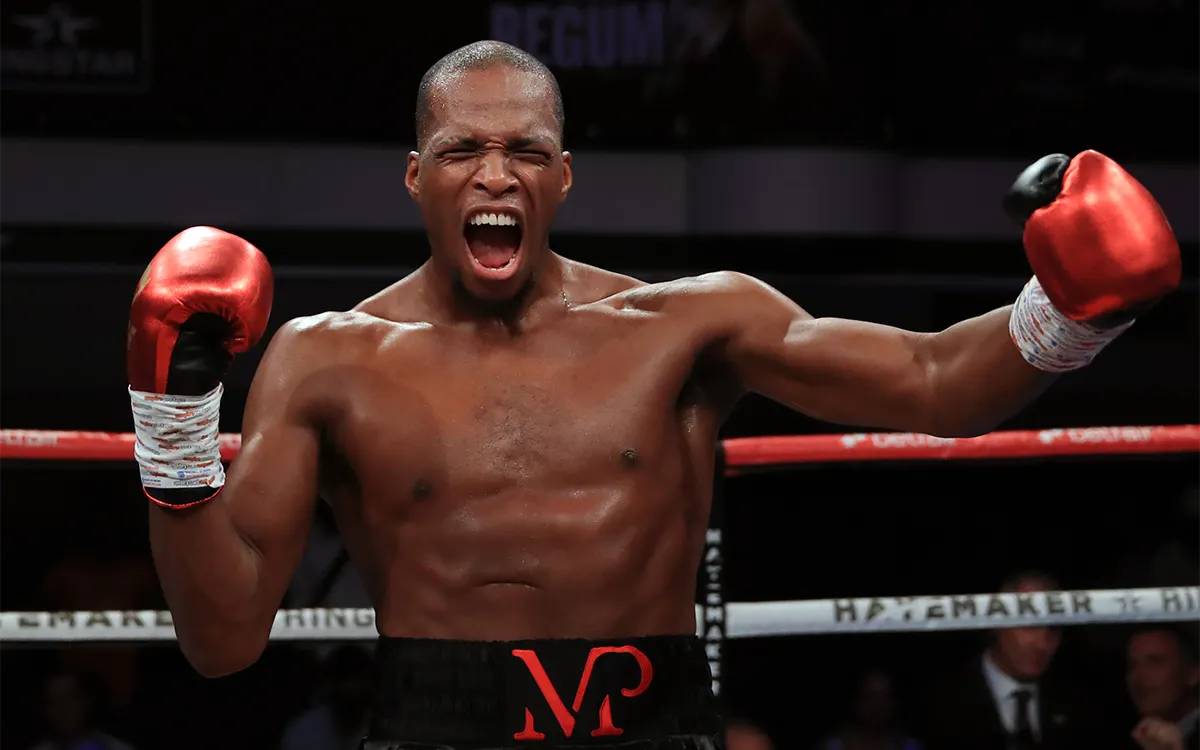 Веном вырубил оппонента эффектной вертушкой. Его соперник отлетел на несколько метров