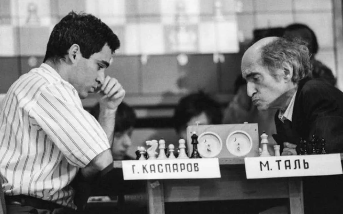 Mihail-Tal-Kasparov-arhiv.webp