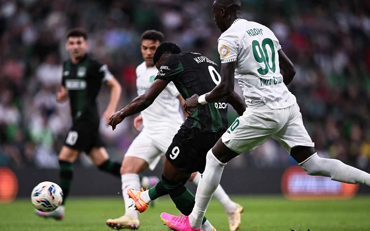 Ndong-Krasnodar-Ahmat-fc-Krasnodar.webp