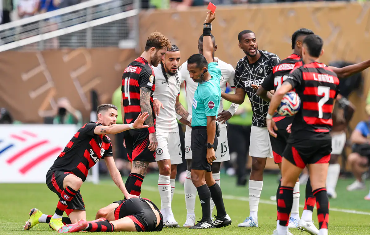 Nicolas-Jackson-red-card-Flamengo-Chelsea-foto-Getty-Images.webp