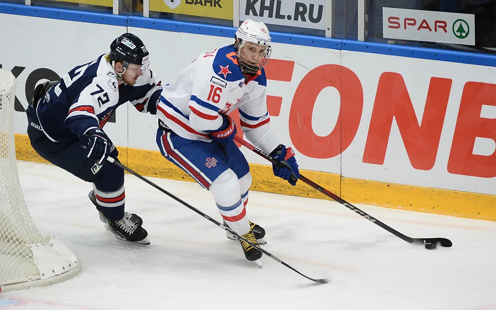 Плотников,_СКА_Торпедо,_Соколов_Григорий_и_photo_khl_ru.webp