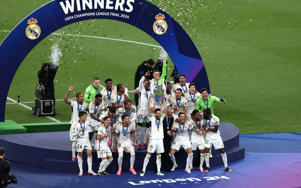 Реал_Мадрид_трофей_лиги_чемпионов,_Getty_Images.webp