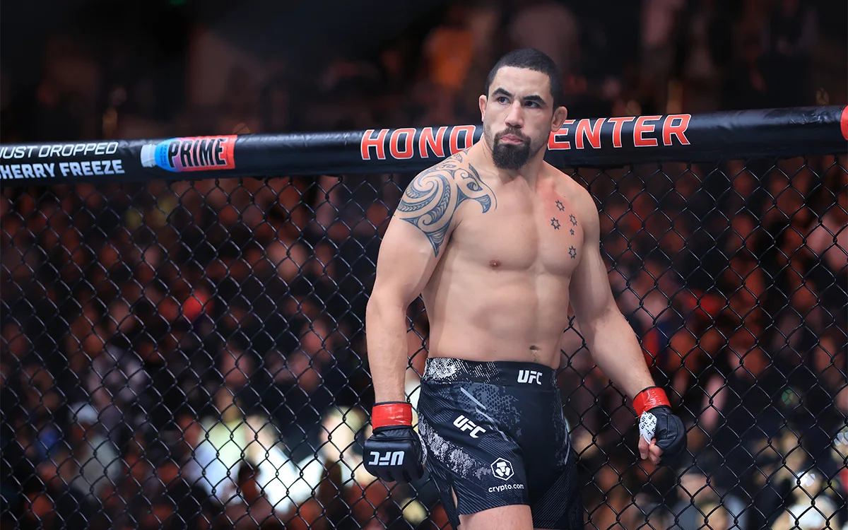 Robert-Whittaker-GettyImages.webp