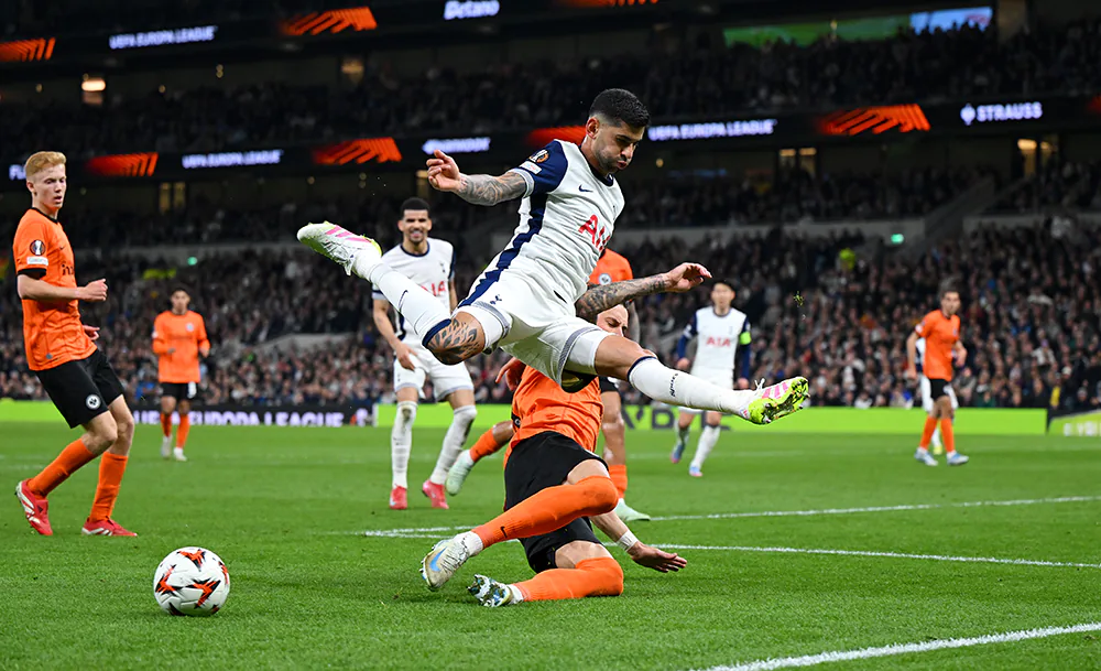 Ромеро Тоттенхэм. Фото Getty Images.webp