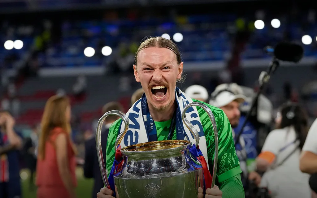 Подобедал – теперь сытый. Сафонов «наплевал» на россиян после победы в Лиге чемпионов