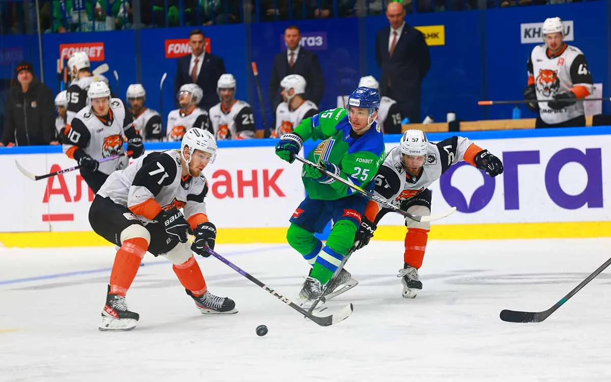 Salavat-Amur-hc-Salavat-Yulaev1.webp