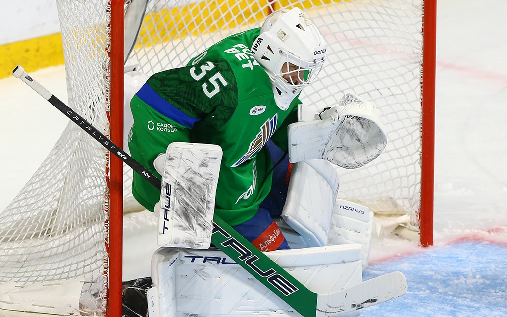 Семён_Вязовой,_Салават_Юлаев_Ак_Барс,_Садыкова_Светлана_photo_khl.webp