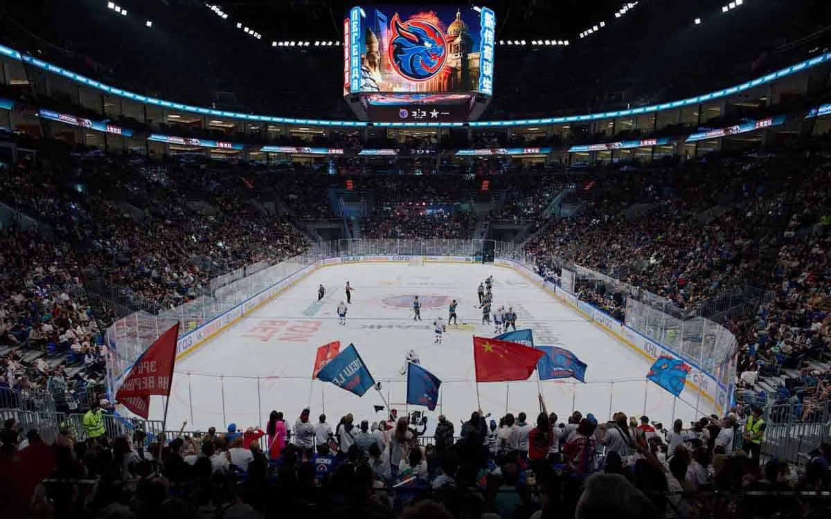 «Шанхайские Драконы» – короли на «СКА Арене». Китайцы сенсационно разобрали армейцев