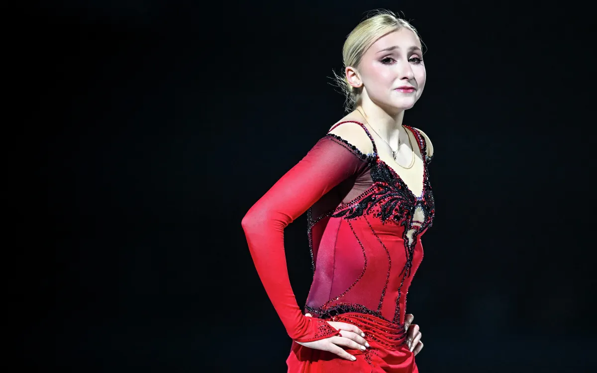 Артынан үлкен бөкселері бар секс