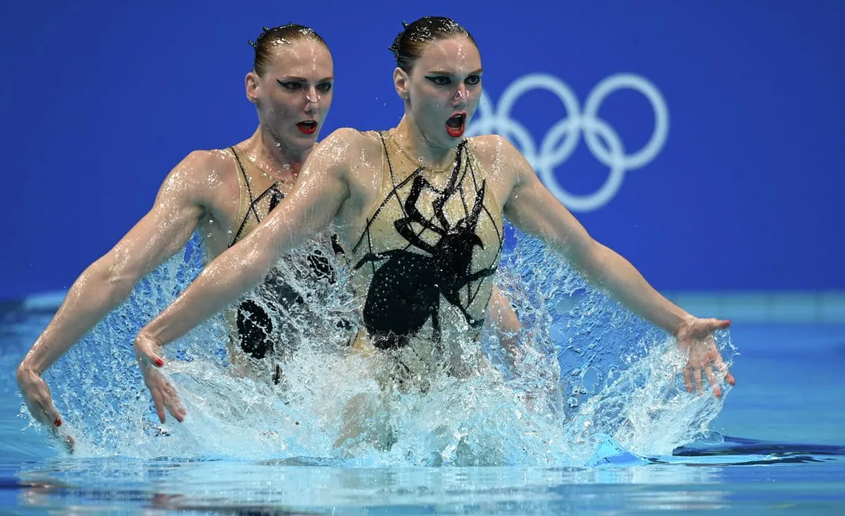 Подставили с музыкой и запретили купальники. Над россиянками издевались всю Олимпиаду