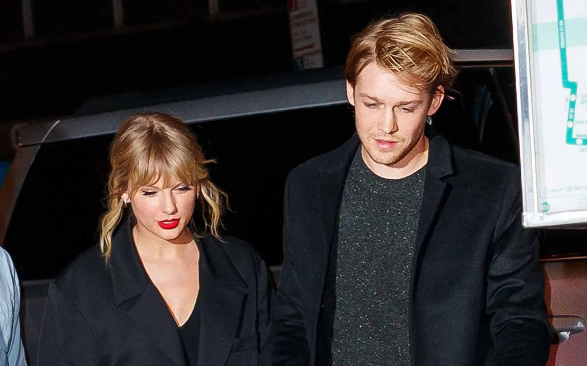 Taylor-Swift-Joe-Alwyn-GettyImages.webp