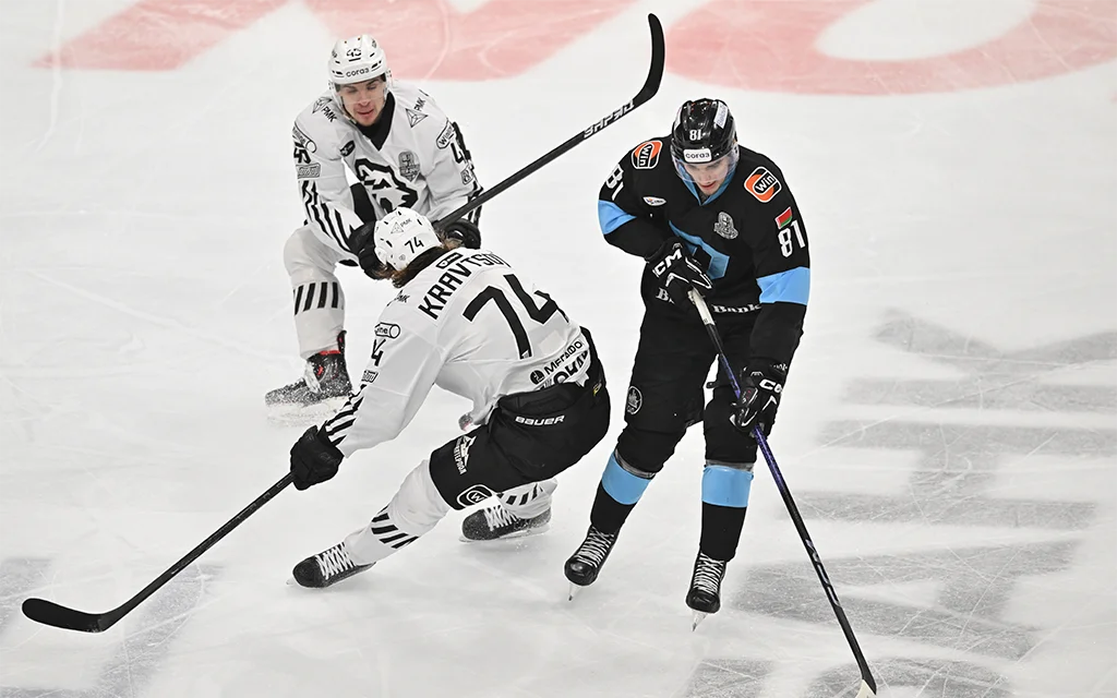 Трактор_Динамо_Минск,_фото_Костюченко_Денис_photo_khl_ru.webp