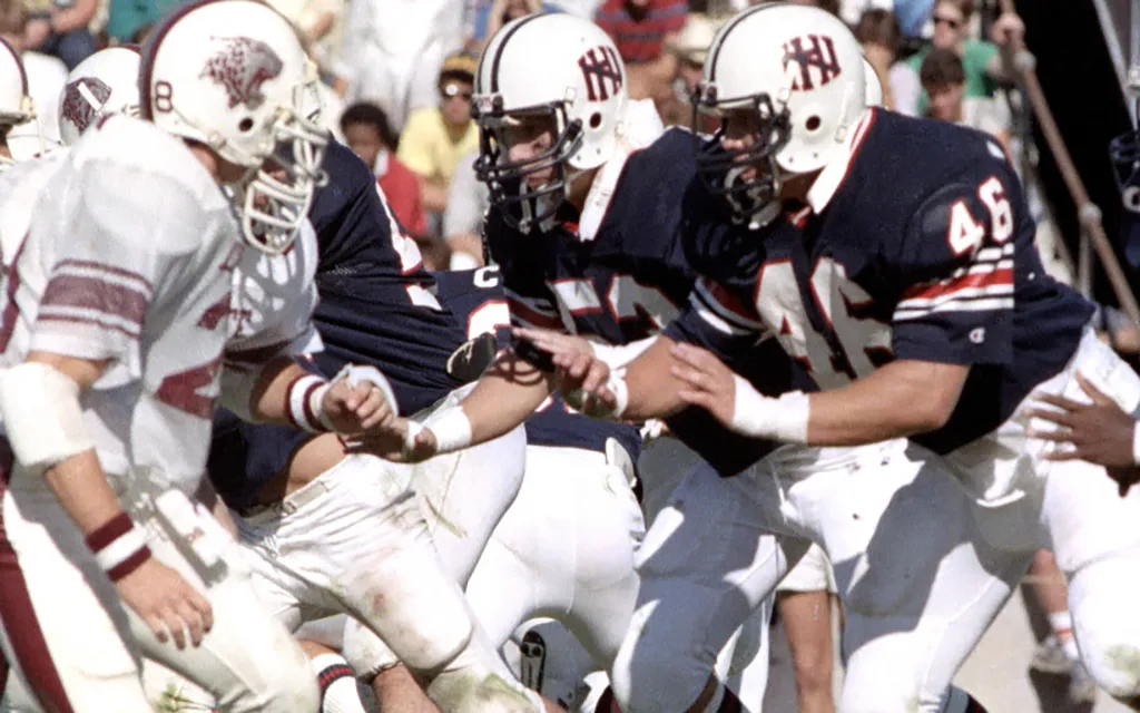 UNH-vs-Lafayette-PUNT-2-819x1024 copy.webp