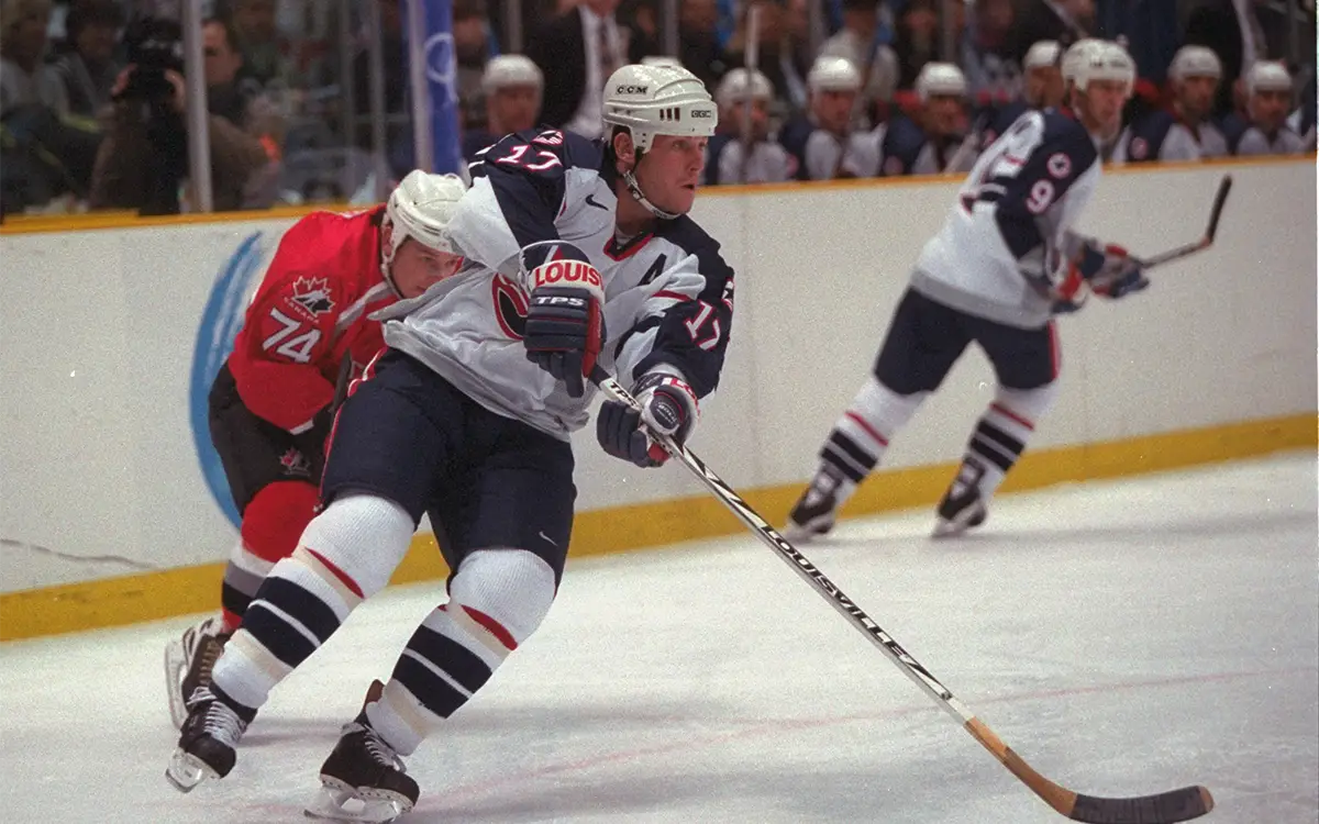 USA-National-Ice-Hockey-team-olympic-1998-GettyImages1.webp