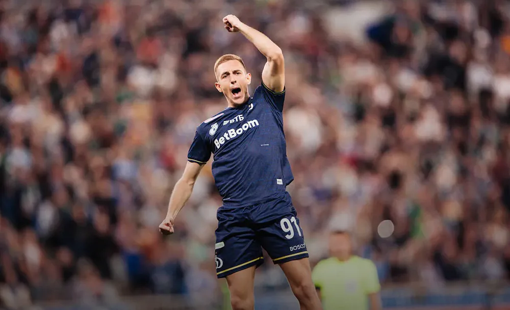 Ярослав_Гладышев_«Крылья_Советов»_–_«Динамо»_Фото_ФК_«Динамо»_Москва (2).webp