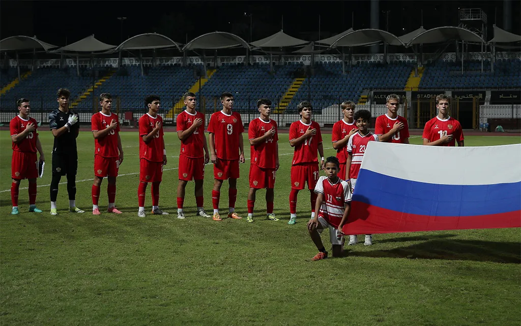 УЕФА отрицает ненависть к россиянам. Но вернуть их на международные турниры бессильна