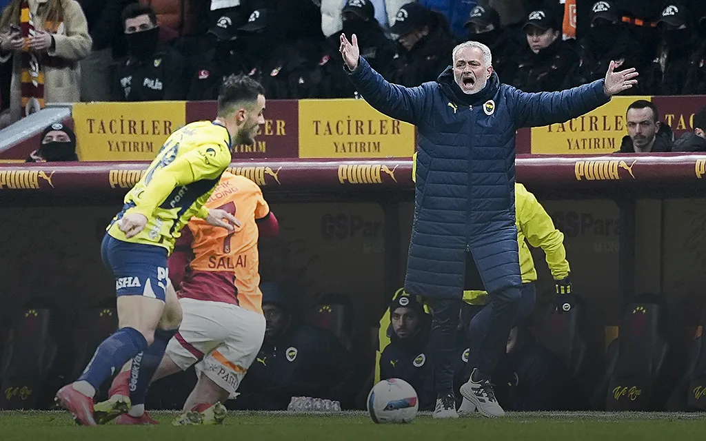 От шести месяцев до двух лет. Жозе Моуринью в Турции «шьют» уголовное дело