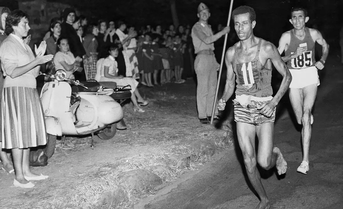 abebe-bikila-foto-Getty-Images.webp